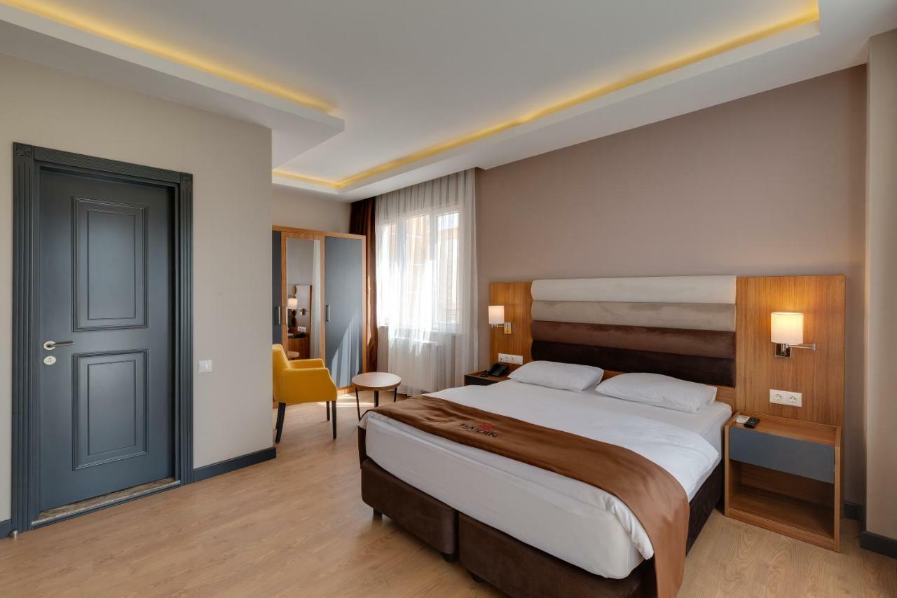 City Hotel Batumi Exterior foto