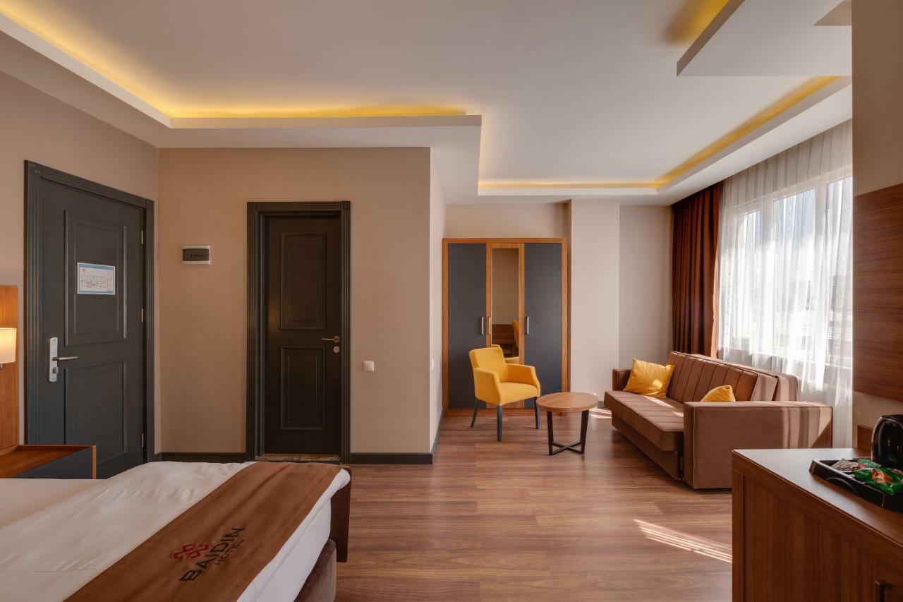 City Hotel Batumi Exterior foto